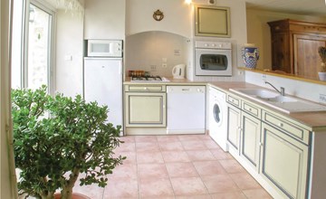3 bedroom cozy home in La Jonchere 2