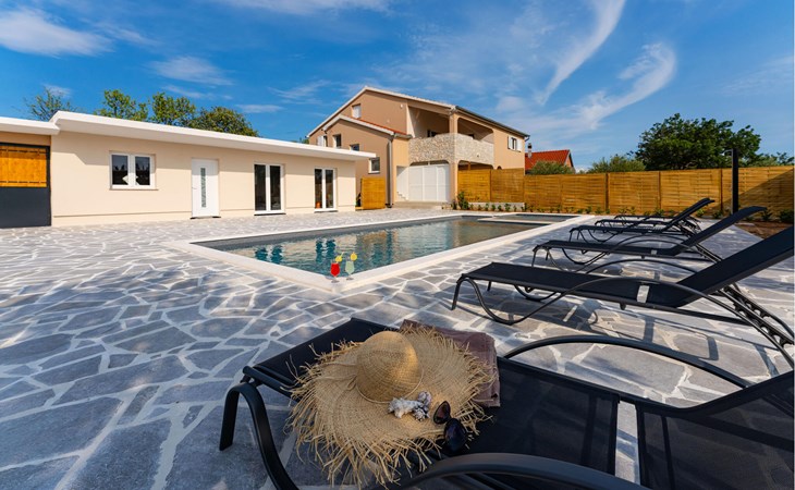 3 bedroom stunning home in Benkovac 1