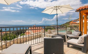 Exklusive und stilvolle Meerblick-Inselvilla 2