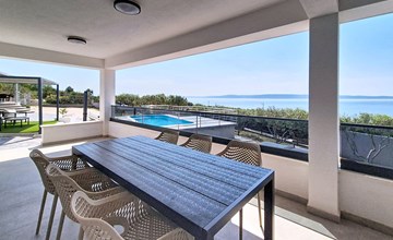 Luxuriöses Ferienhaus 'Ria' mit Privatpool 3