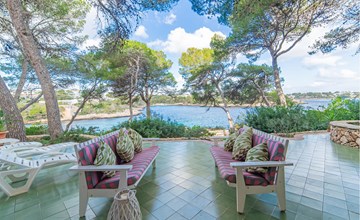 5 bedroom awesome home in Santanyi 2