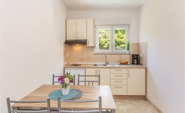 Beautiful apartment in Krvavica 3