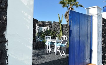 Lavastein-Bauernhaus Yazmina mit schönem Garten 3