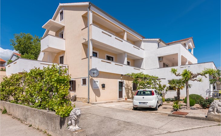 Gorgeous apartment in Krk with WiFi 1