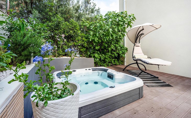 Lovely apartment in Podstrana 1