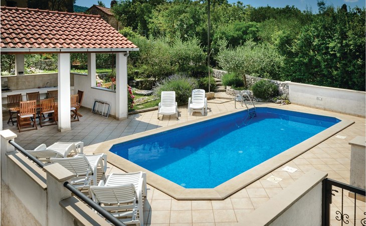 4 bedroom cozy home in Gruda 1