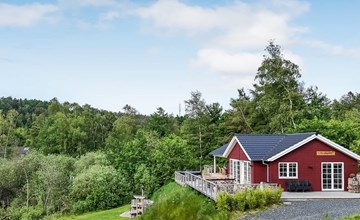 "Blek" - 2.8km from the sea 2