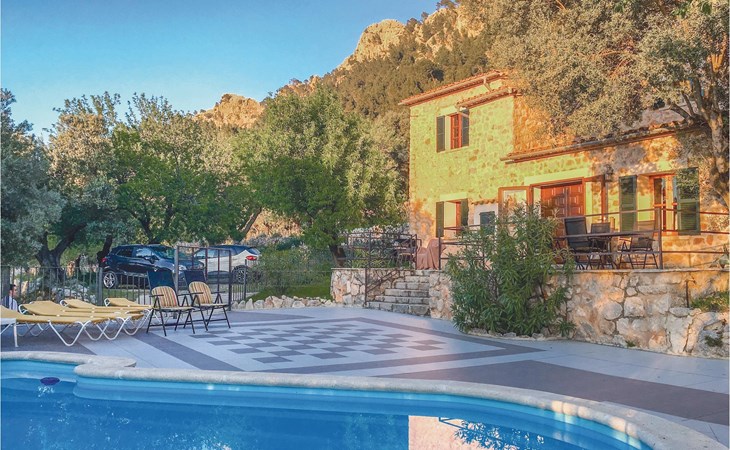Nice home in Estellencs with kitchen 1