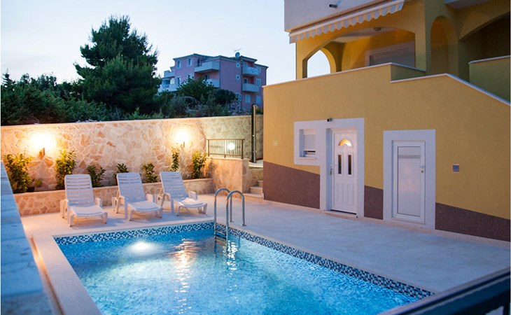 Lovely apartment in Zecevo Rogoznicko 1