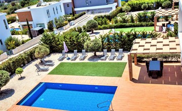 Luxuriöse Villa mit privatem Pool und Whirlpool 3