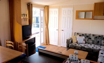 Chalet de Zwaan op camping Oudesluis 2