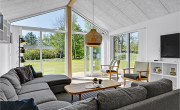6 bedroom nice home in Glesborg 3