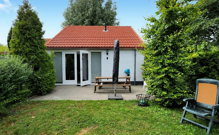 3 bedroom cozy home in Stellendam 1