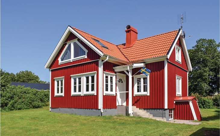 Amazing home in Bolmsö with lake view 1