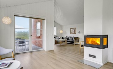 Amazing home in Blåvand with WiFi 3