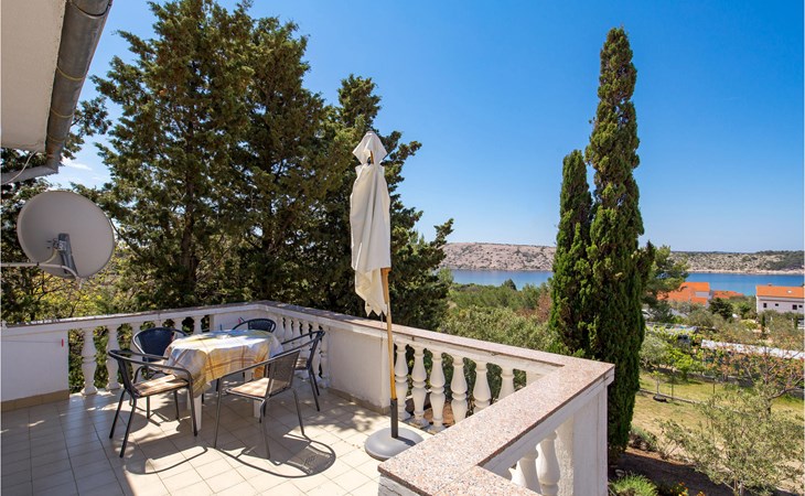 Lovely apartment in Rab with kitchen 1