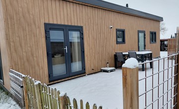 Oeverland Chalet Comfort by the Water | 4 persons 2