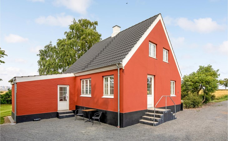 Beautiful home in Svaneke with kitchen 1