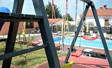 XXL-Ferienhaus "Cokuni" mit privatem Pool 3