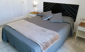 Wunderschöne Wohnung in Puerto Marina G204 2