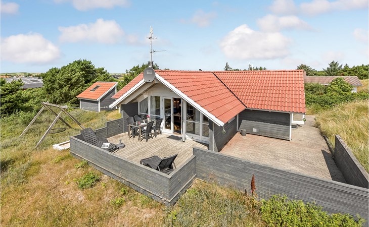Awesome home in Hvide Sande with sauna 1