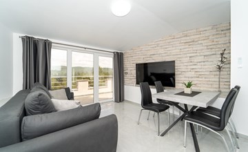 Lovely apartment in Pridraga with WiFi 3