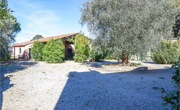 2 bedroom awesome home in Casalappi 2