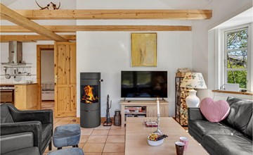 4 bedroom pet friendly home in Græsted 3