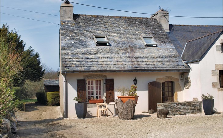 2 bedroom awesome home in Garlan 1