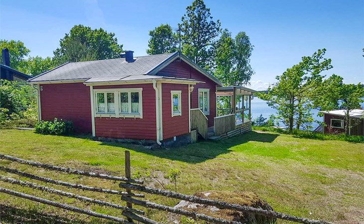 2 bedroom cozy home in Linneryd 1