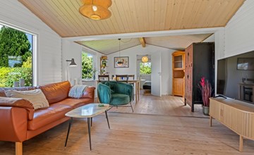 "Oona" - 700m from the sea 3