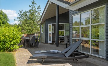 4 bedroom cozy home in Væggerløse 2