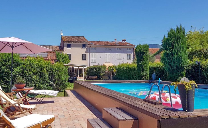 Unterkunft in einer Villa, Schwimmbad und großer Garten 1