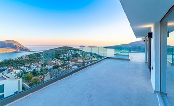 Moderne Luxusvilla für bis zu 12 Personen 2