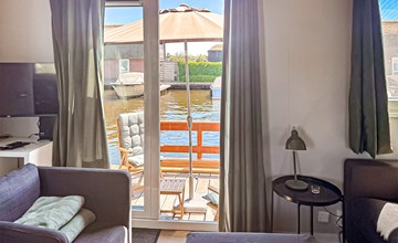 Gorgeous home in Breukelen with house sea view 2