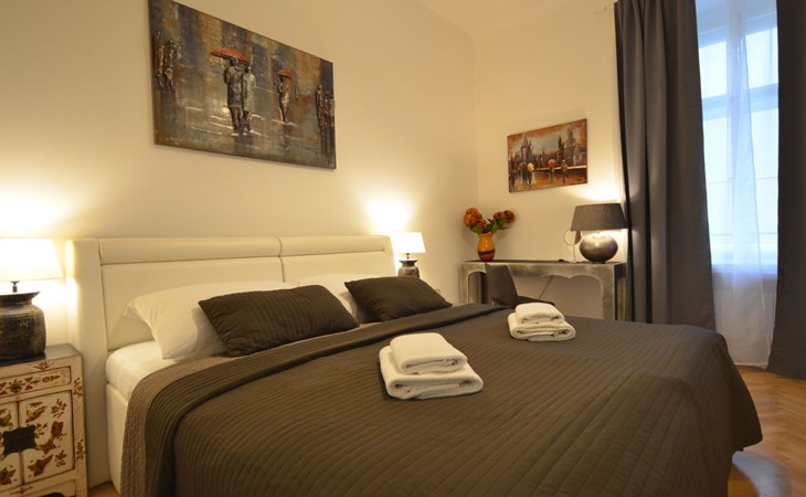 "Collection Hastalska 1