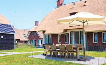 4 bedroom nice home in Idskenhuizen 2