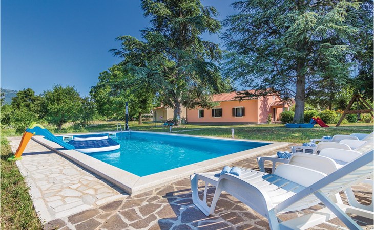 Beautiful home in Krsan with WiFi 1
