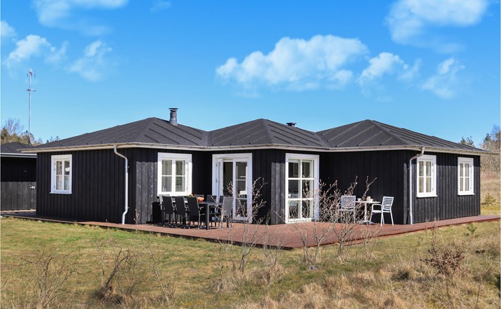 Gorgeous home in Ejstrupholm with WiFi 1