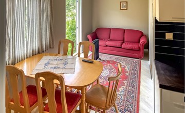 Gorgeous apartment in Eresfjord 2