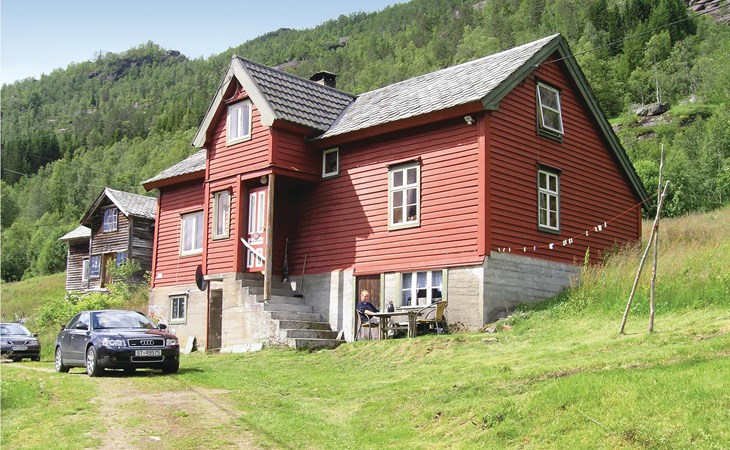 Stunning home in Evanger with kitchen 1