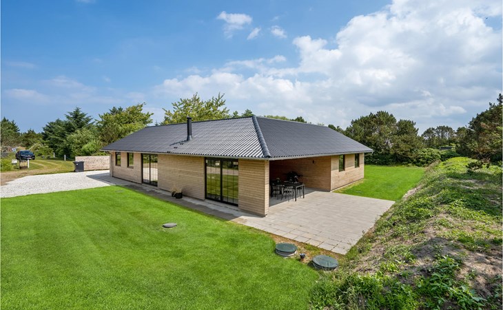 Nice home in Hvide Sande with sauna 1