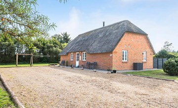 Amazing home in Ulfborg with kitchen 2
