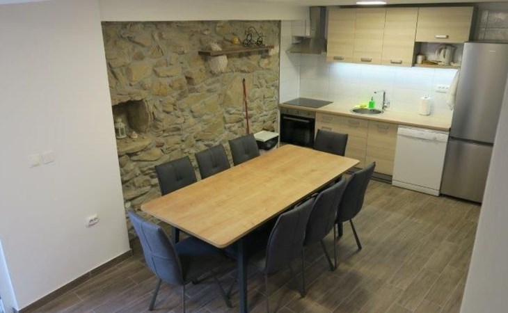 Renoviertes Ferienhaus in Baska mit Terrasse 1