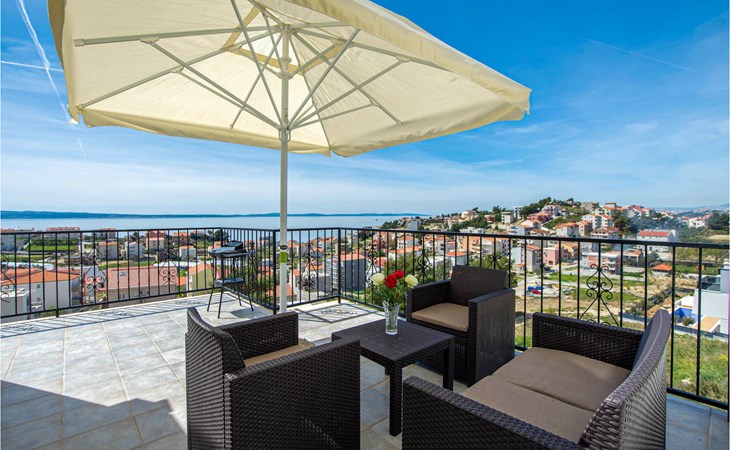 2 bedroom nice apartment in Podstrana 1