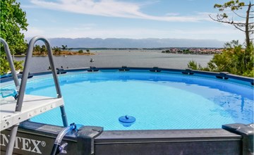 6 bedroom cozy apartment in Nin 3