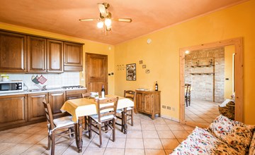 Cozy apartment in Monforte D'Alba with WiFi 3