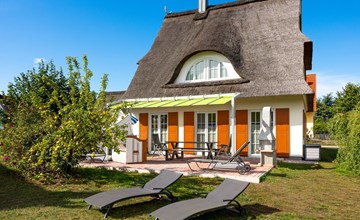 Strandnahes Reethaus Elefant mit Außenwhirlpool 2