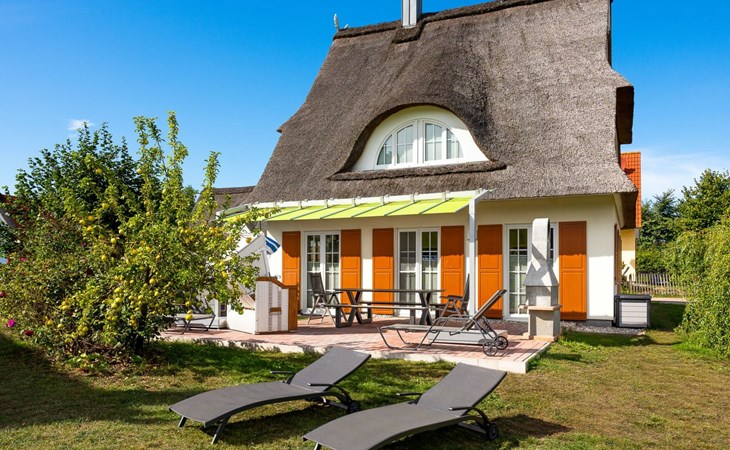 Strandnahes Reethaus Elefant mit Außenwhirlpool 1