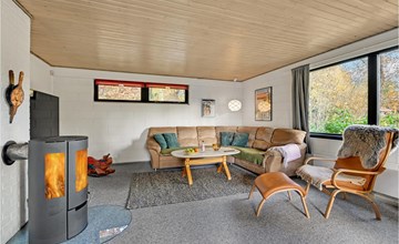 Lovely home in Fårvang with WiFi 3